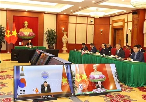 Tổng Bí thư Nguyễn Phú Trọng hội đàm trực tuyến với Tổng thống Hàn Quốc